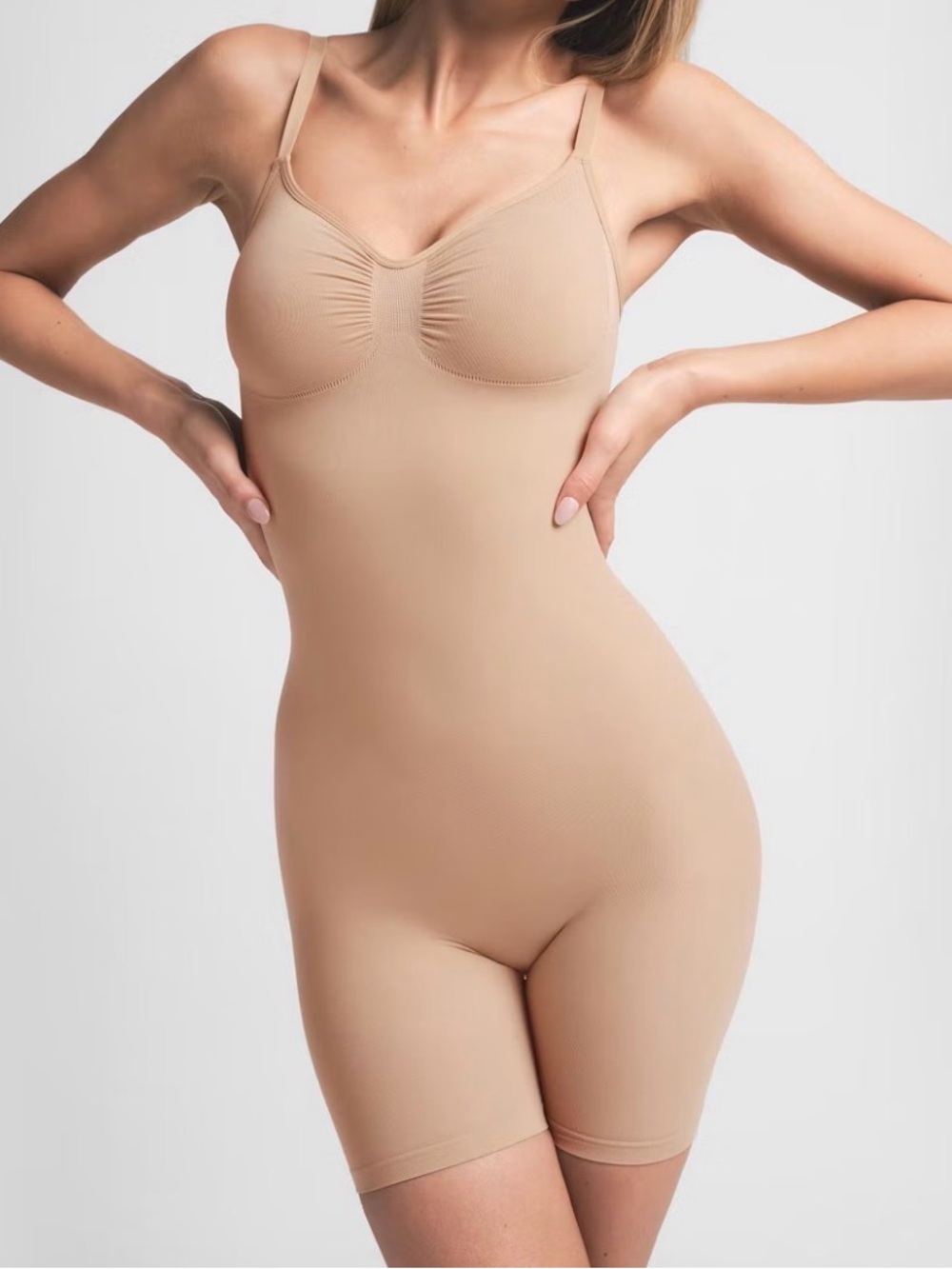 SKIMS Sculpting Mid Thigh Bodysuit in Clay Size Small